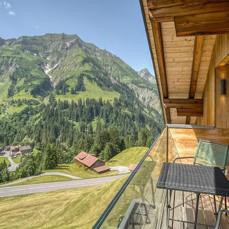 Hus24 3* Шрёккен