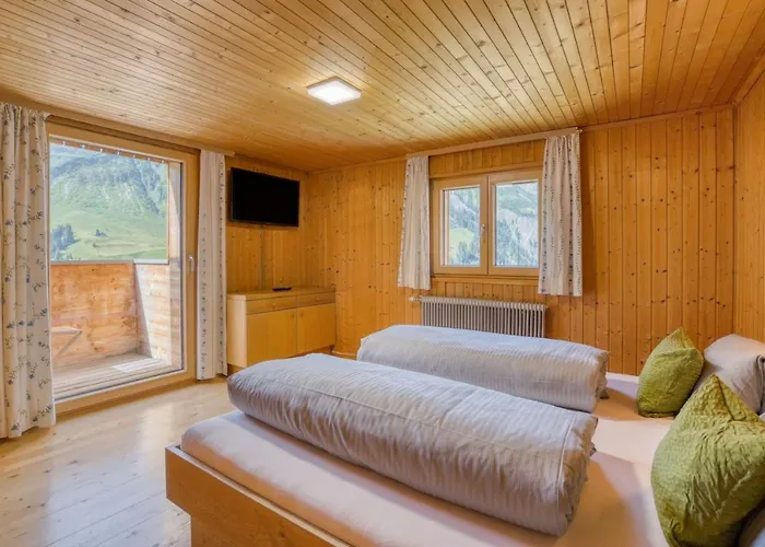 Hus24 3* Шрёккен